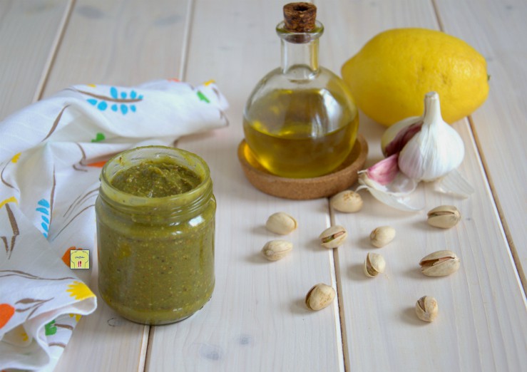 Pesto di pistacchi, ricetta facile e gustosa a base di pistacchi