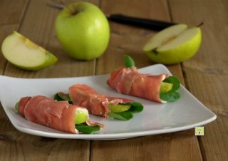 involtini di prosciutto mela e formaggio
