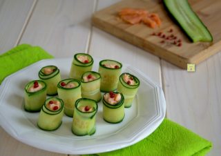 involtini di cetriolo al salmone