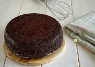 base per torta al cioccolato senza uova e senza latte