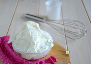 crema allo yogurt