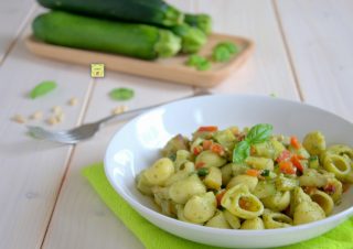 insalata di pasta ortolana al pesto