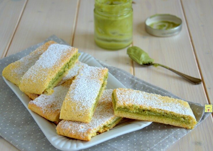 Biscotti di frolla morbida al pistacchio