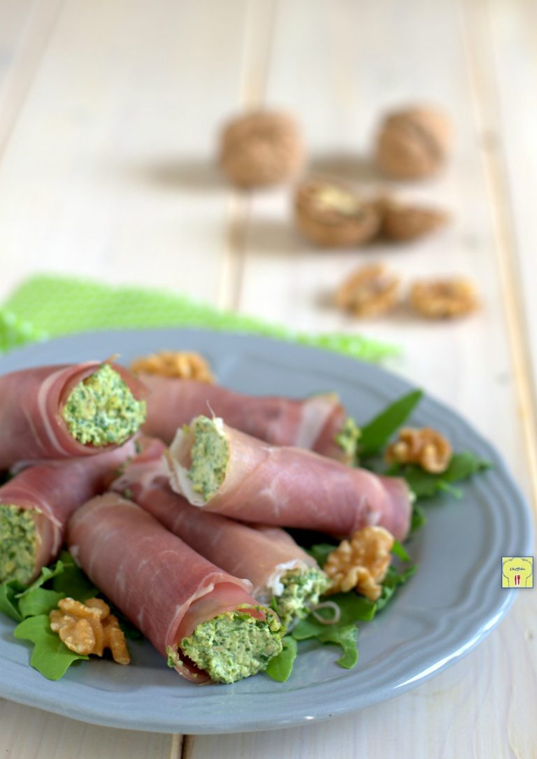 INVOLTINI PROSCIUTTO RUCOLA E NOCI antipasto senza cottura