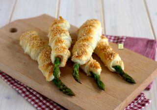 asparagi in crosta di sfoglia
