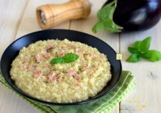 risotto cremoso melanzane e mortadella