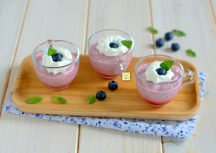 mousse ai mirtilli