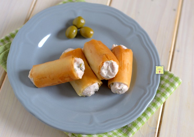 cannoli di fillo prosciutto e olive