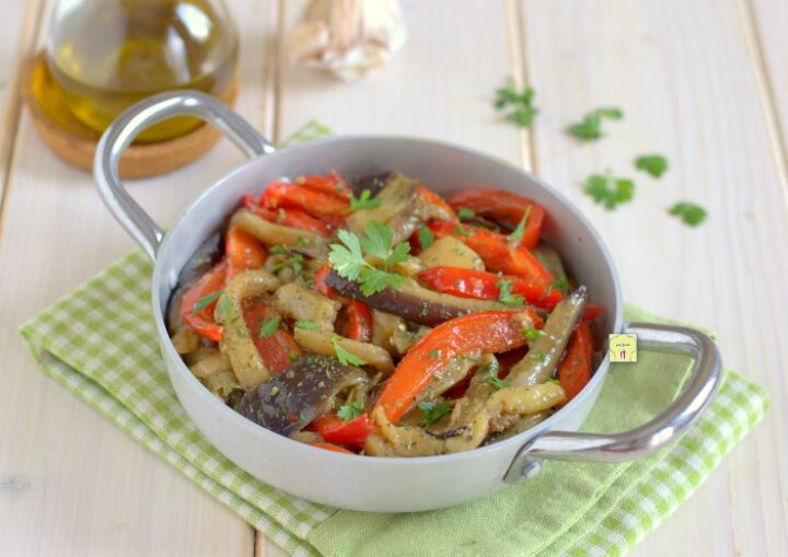 melanzane e peperoni in padella