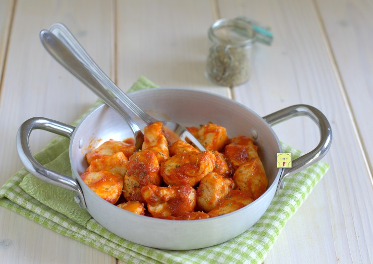 bocconcini di pollo al sugo