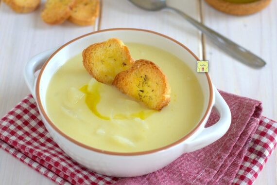 Zuppa di cipolle e patate