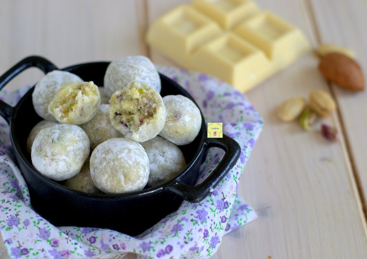 tartufi cioccolato bianco e frutta secca