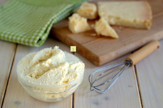 Mousse al formaggio