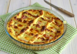 crostata di patate con prosciutto e formaggio