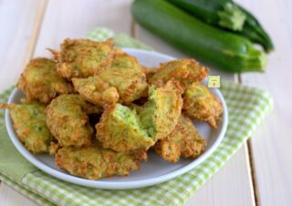 frittelle di zucchine e mozzarella