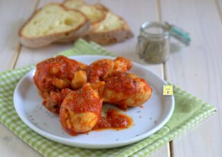 cosce di pollo al sugo