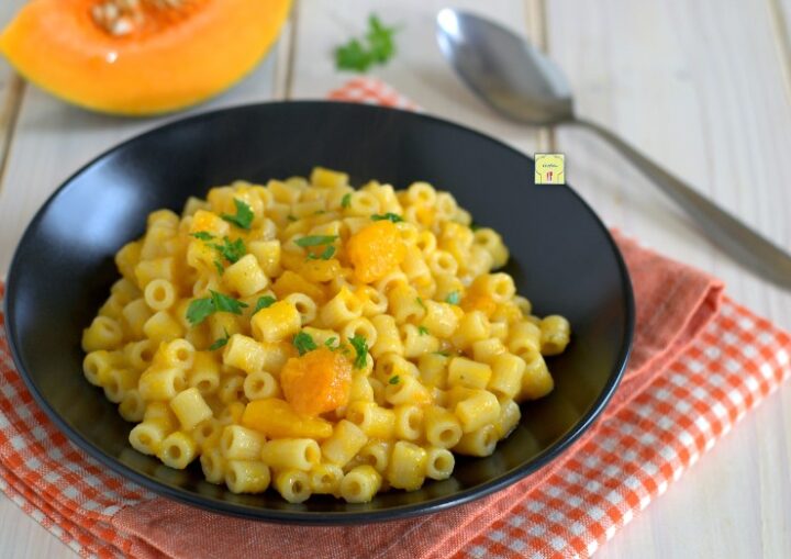 Pasta e Zucca alla napoletana sfizioso primo piatto facile