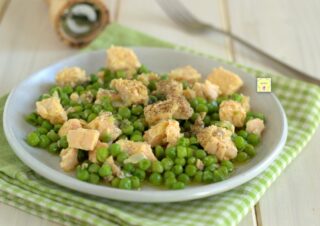 salmone e piselli in padella