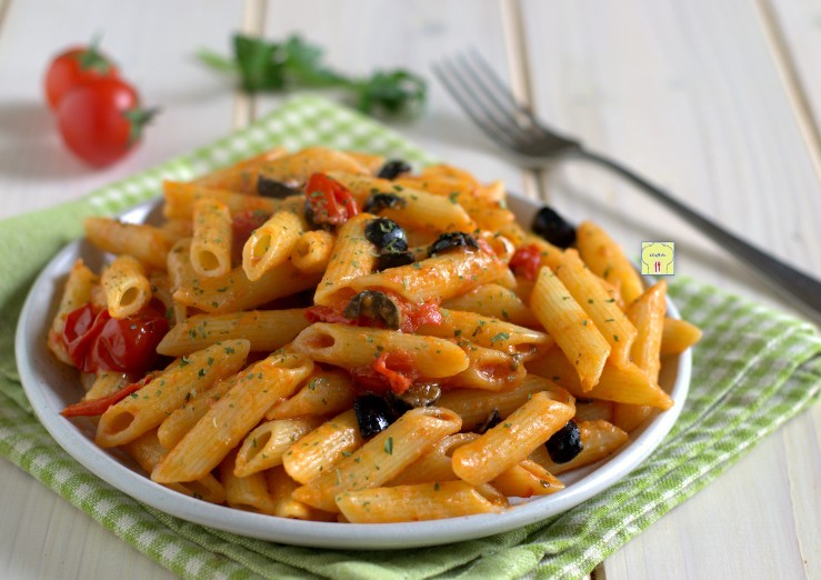 Pasta alla Turiddu primo piatto tradizionale siciliano facile e veloce