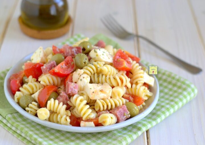 pasta fredda salame pomodorini e olive