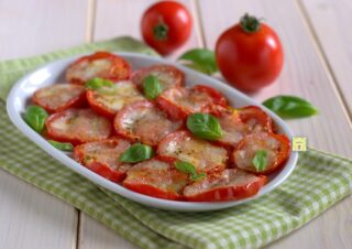 pomodori al forno alla caprese