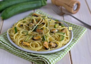 spaghetti zucchine e cozze