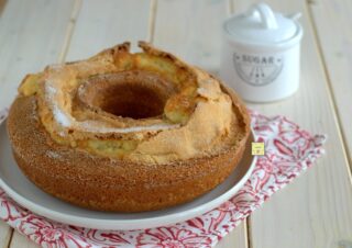ciambella con crosta di zucchero