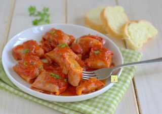 involtini di mortadella al sugo