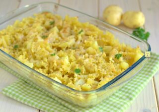pasta e patate con provola al forno
