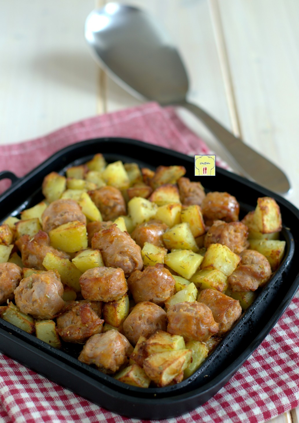 Salsiccia e Patate in friggitrice ad aria secondo piatto veloce
