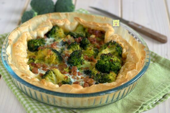 Torta salata broccoli e salsiccia