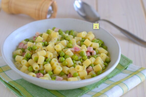 Pasta e piselli alla napoletana