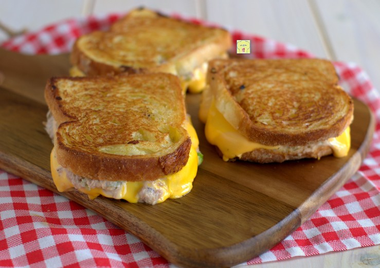 sandwich al tonno americano