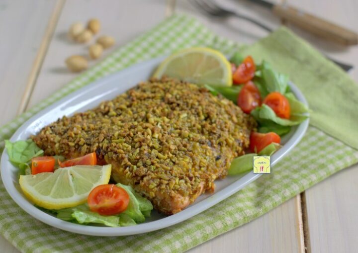 salmone in crosta di pistacchi