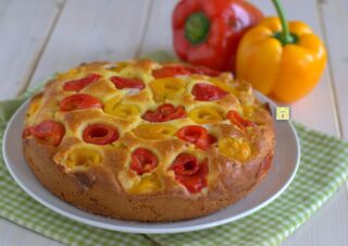 torta salata ai peperoni