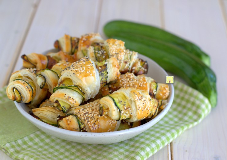 cornetti salati alle zucchine