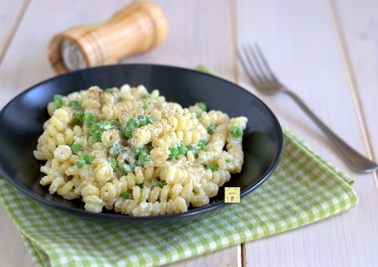 pasta ricotta e piselli