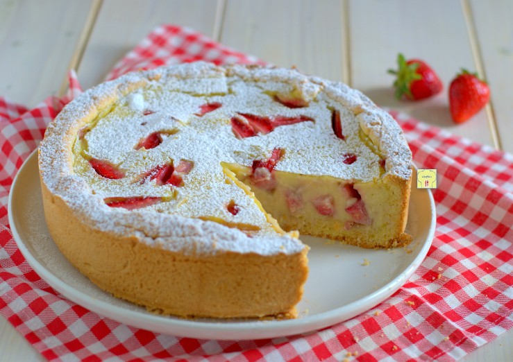 torta crema cotta e fragole