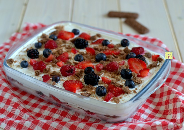 semifreddo pavesini al cacao e frutti di bosco