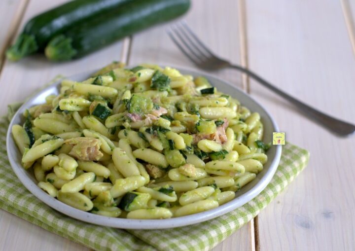 cavatelli con sgombri e crema di zucchine