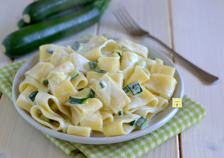 calamarata zucchine e robiola