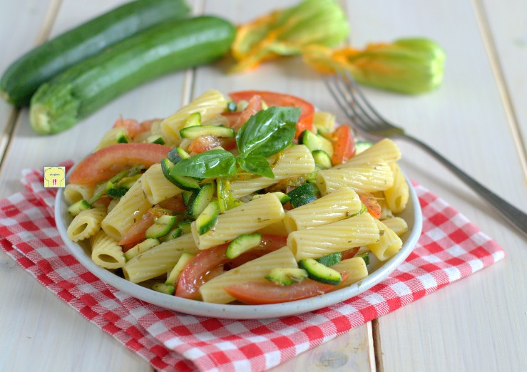 crudaiola zucchine e fiori di zucca