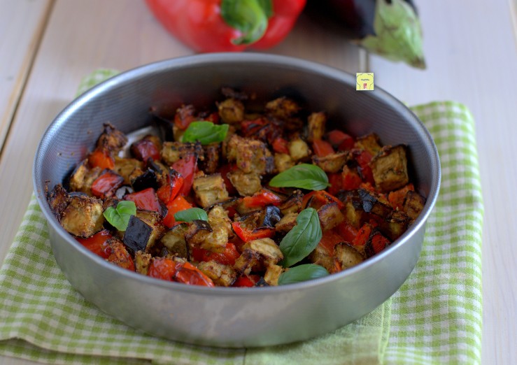 melanzane e peperoni croccanti in friggitrice ad aria