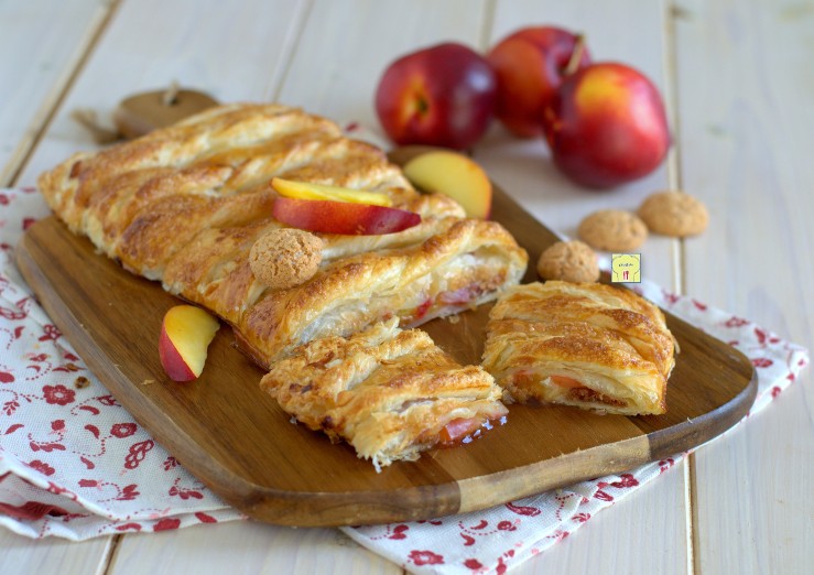 strudel pesche e amaretti