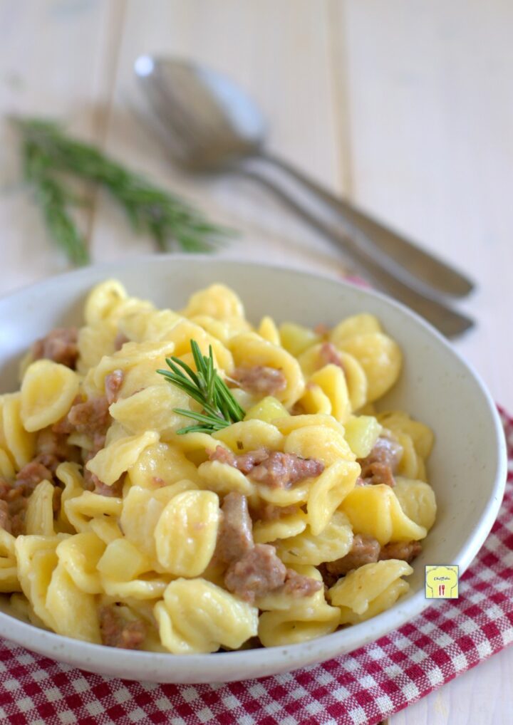orecchiette con crema di patate salsiccia e rosmarino gp