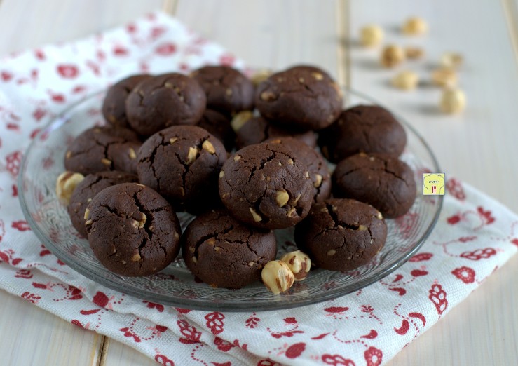 biscotti cacao e nocciole