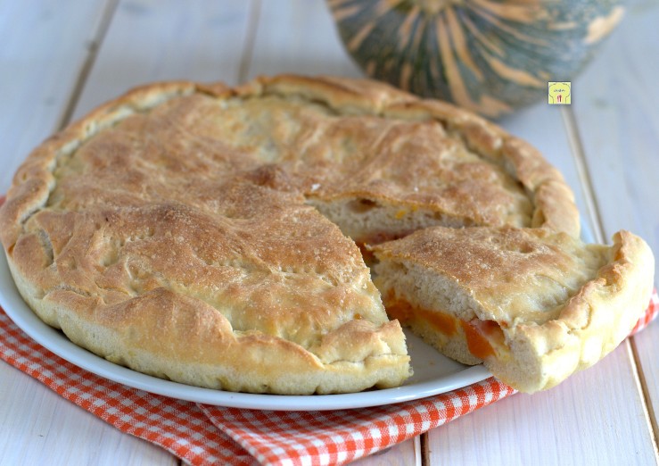 focaccia ripiena con zucca prosciutto e formaggio