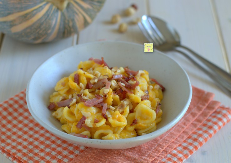 orecchiette cremose con zucca speck e nocciole