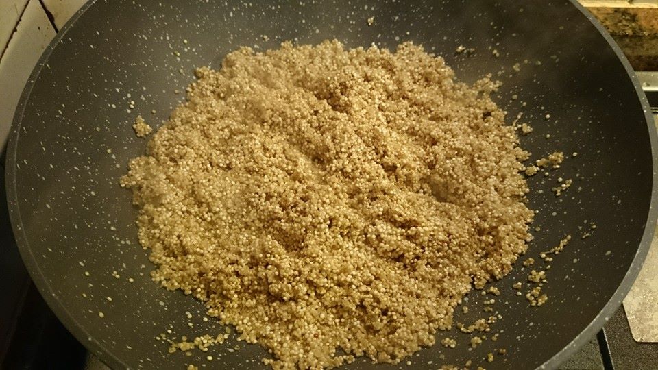 Tostare la quinoa