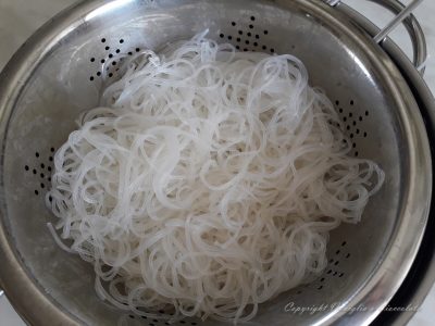 Spaghetti di vetro con verdure chiamati anche glass noodles o harusame